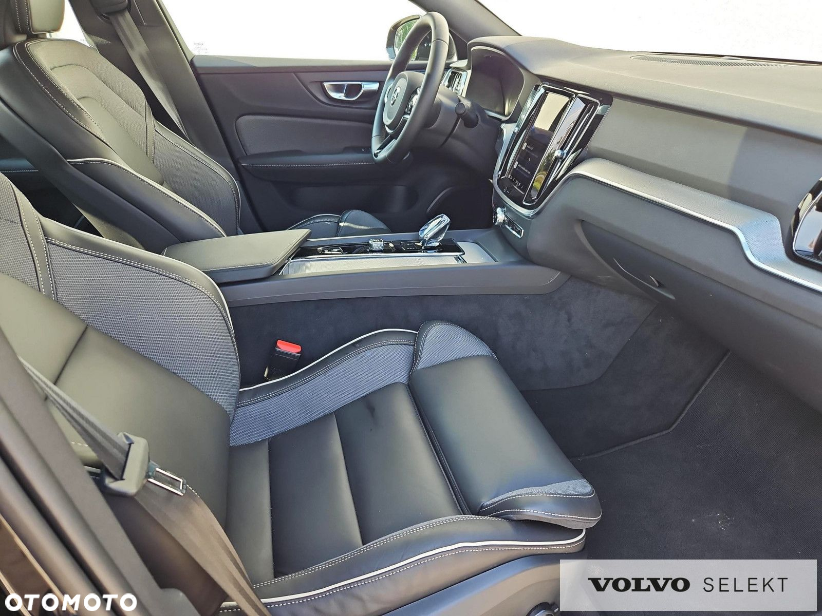 Volvo S60 B5 B AWD Plus Dark - 13
