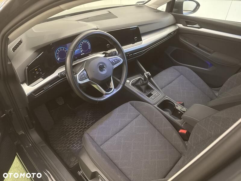 Volkswagen Golf - 11