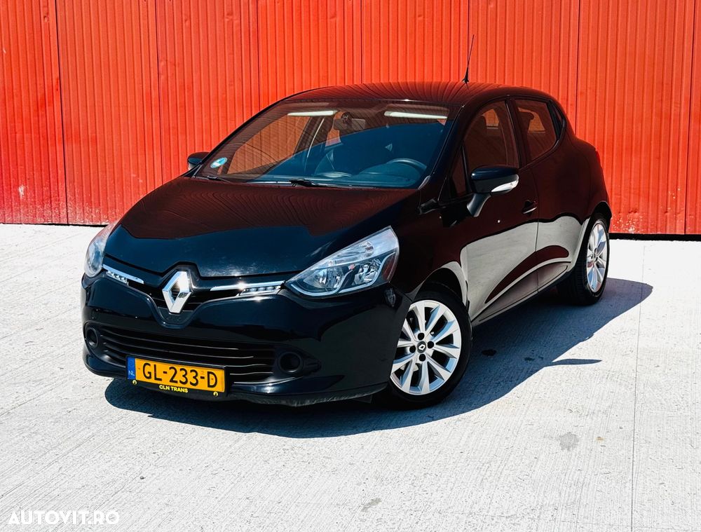 RENAULT Clio 2015