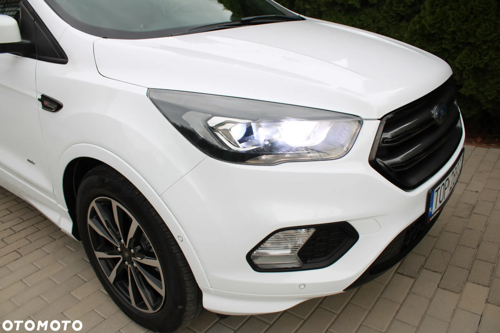 Ford Kuga 2.0 TDCi AWD ST-Line - 28