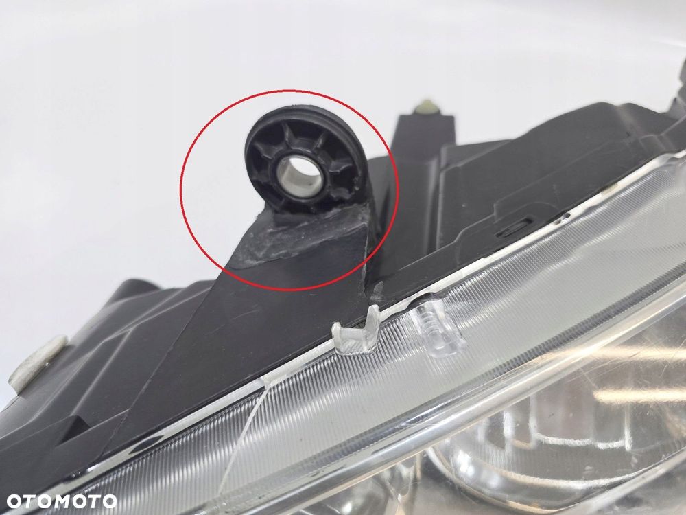 reflektor lampa przód lewy chrysler voyager town country usa 05113337ae - 3