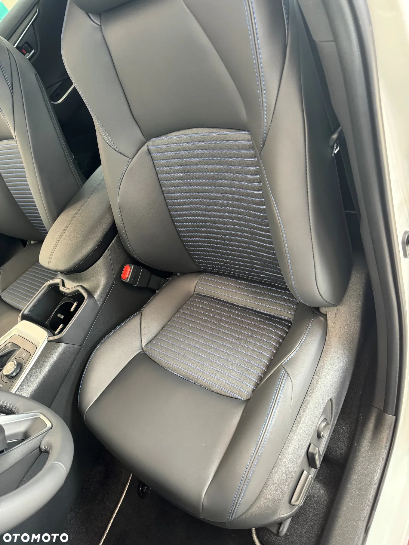 Toyota RAV4 2.5 Hybrid Selection 4x4 - 5