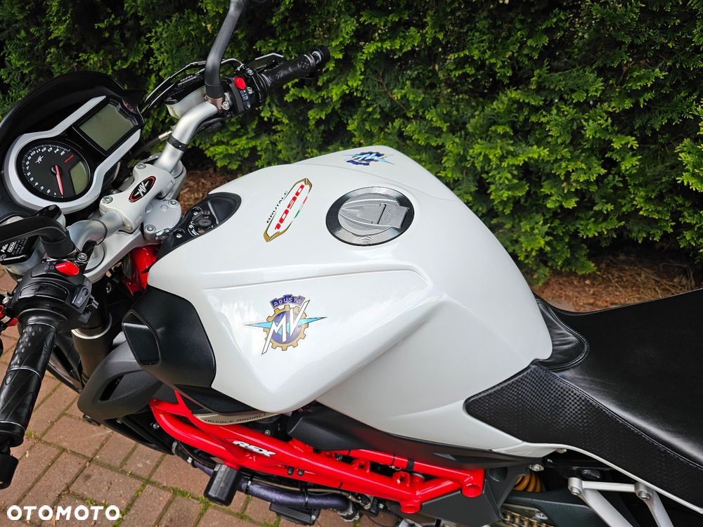 MV AGUSTA Brutale - 12