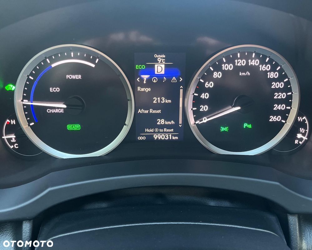 Lexus IS 300h Business - 27