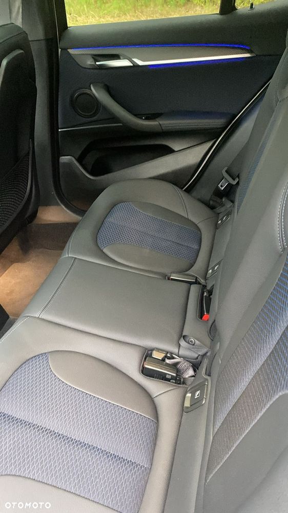 BMW X2 sDrive18d - 8