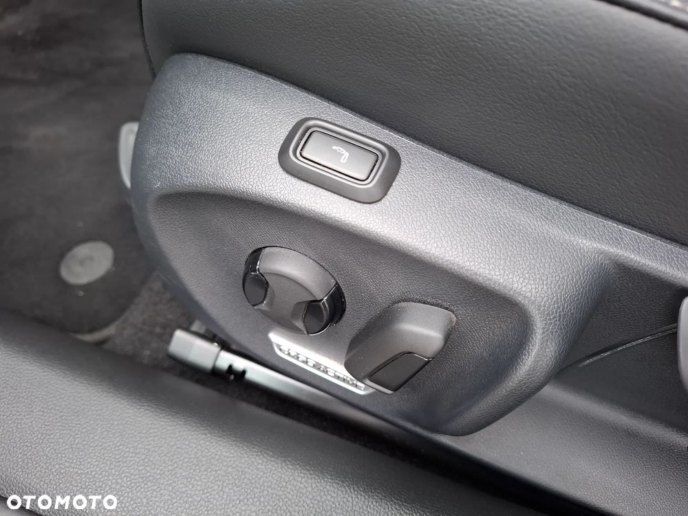 Volkswagen Passat 2.0 TDI SCR Business Plus DSG - 16