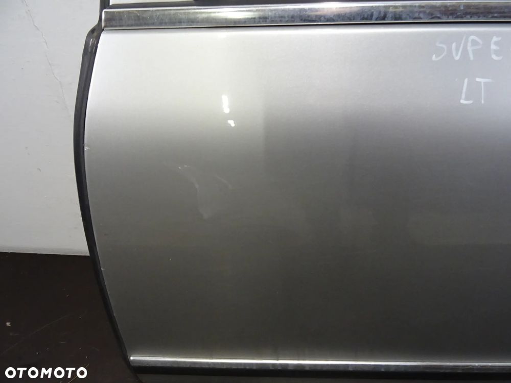 SKODA SUPERB I 01-05 2.8 V6 DRZWI LEWY TYŁ LEWE TYLNE - 3