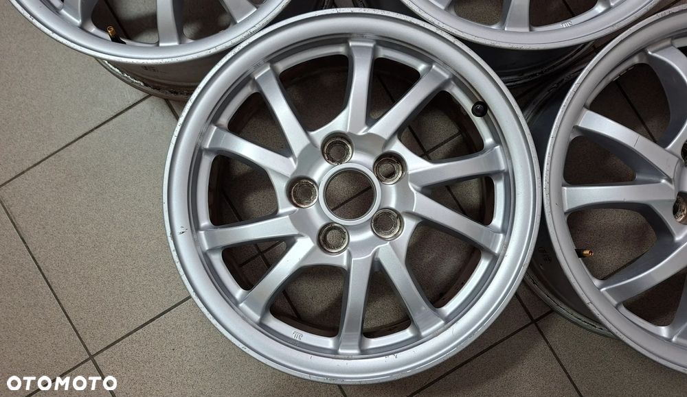 Felgi Aluminiowe 16 Toyota Prius Plus 5x114.3 39 - 6