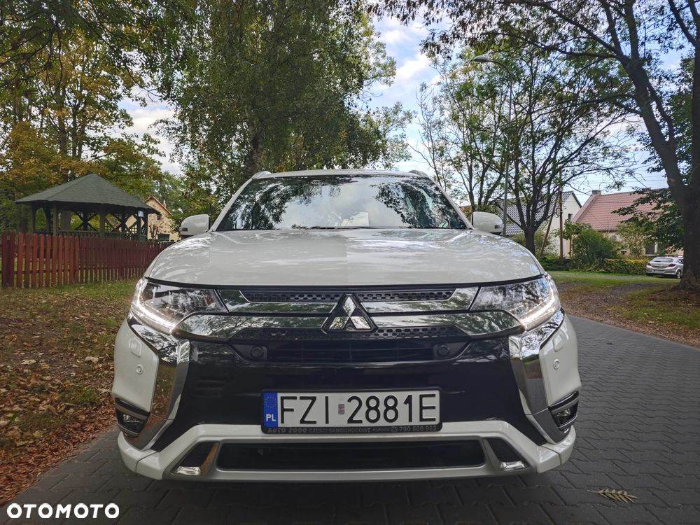 Mitsubishi Outlander 2.4 4WD Plug-In Hybrid Diamant+ - 9