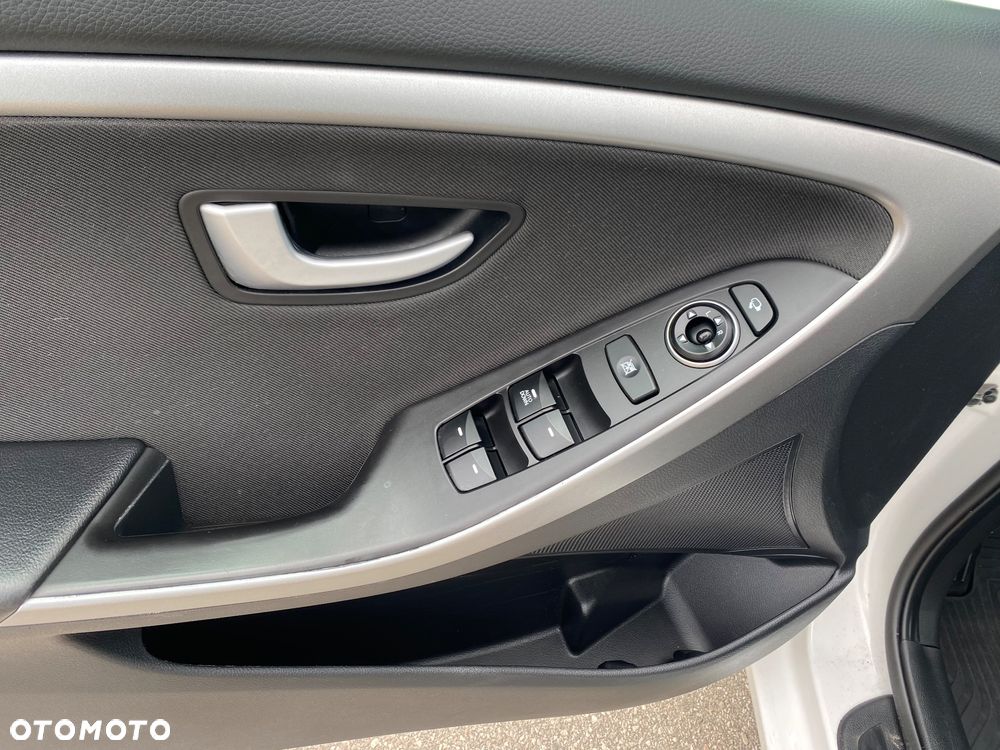 Hyundai i30 - 19