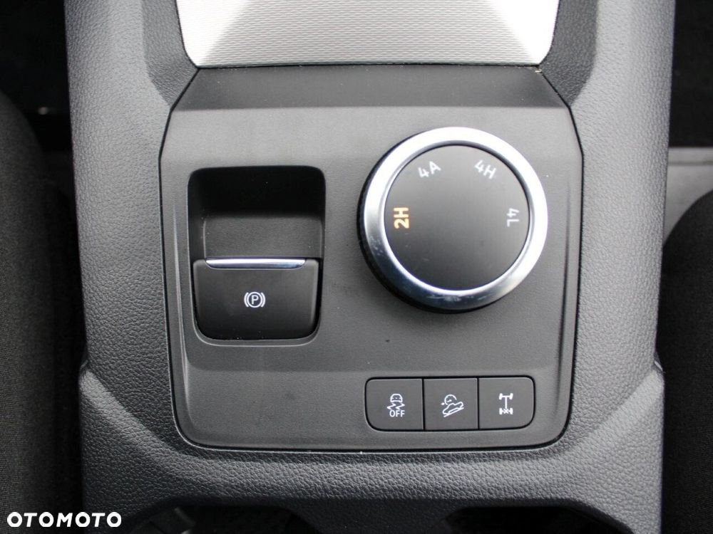 Volkswagen Amarok 2.0 TDi 4MOTION Life - 24