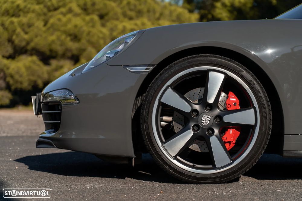 Porsche 911 (991) Carrera 2 50th Anniversary Edition PDK - 3