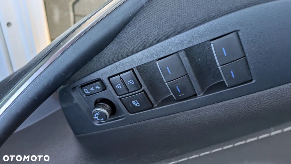 Toyota Corolla 1.8 Hybrid GPF Comfort - 12