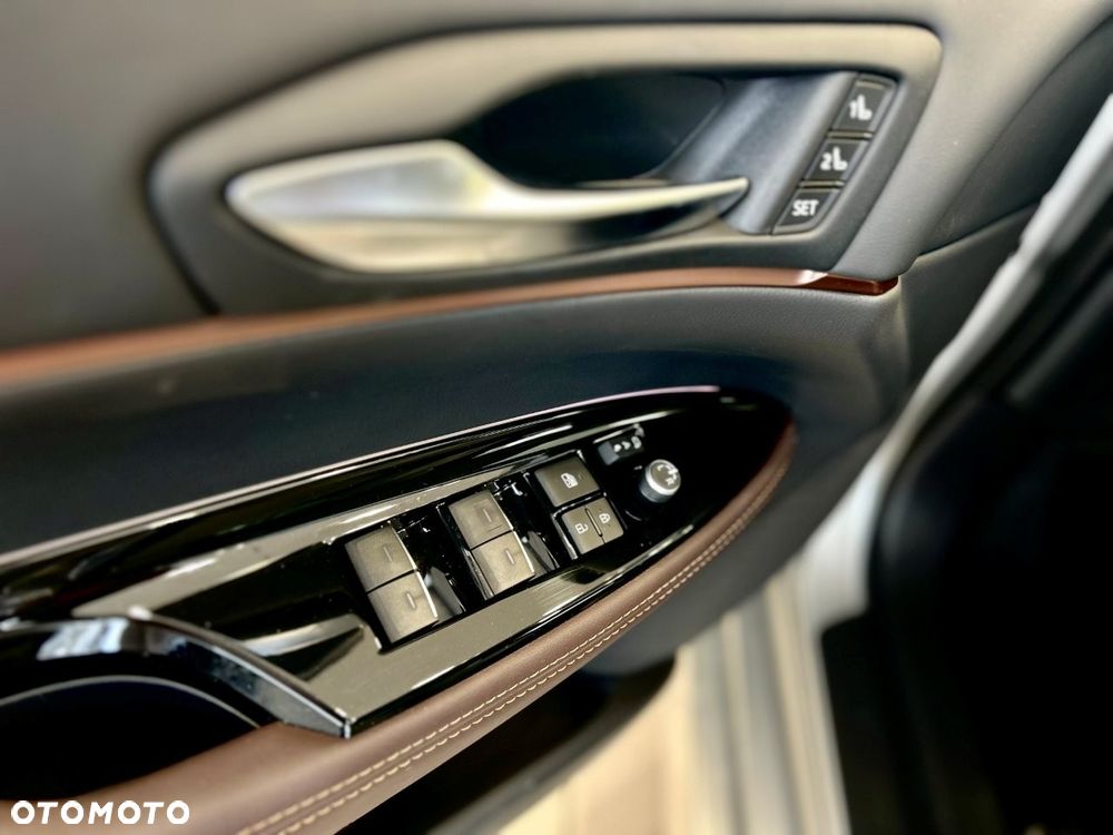 Toyota Mirai Executive - 12