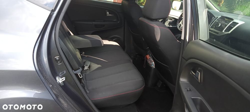 Kia Venga 1.4 L - 5