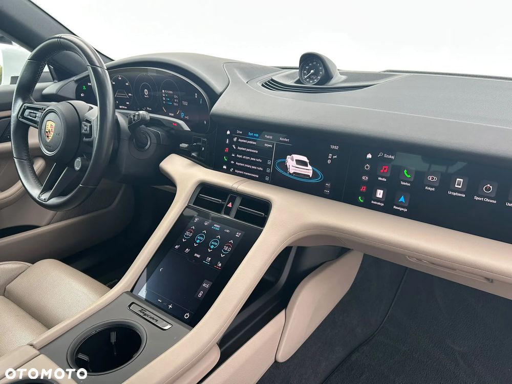 Porsche Taycan Standard - 14