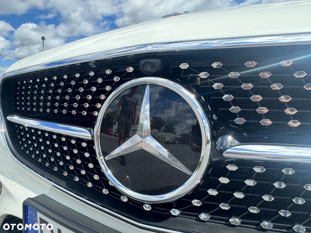 Mercedes-Benz Klasa E 400 d 4Matic T 9G-TRONIC AMG Line - 32