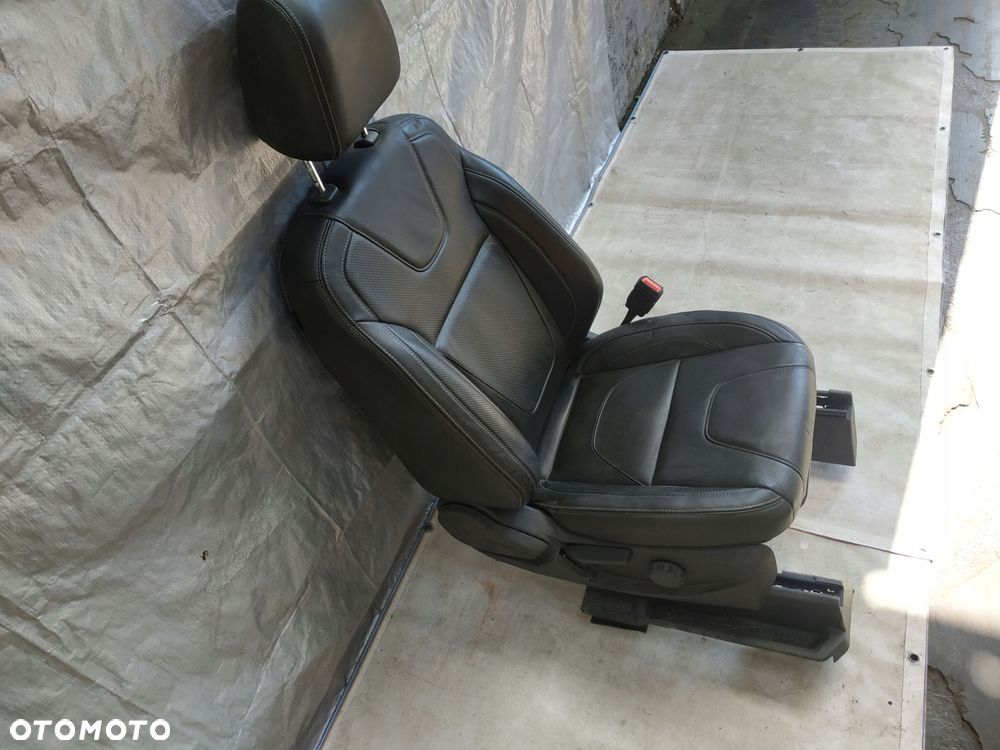 fotel przedni przód pasażer prawy eu ford kuga mk2 - 3