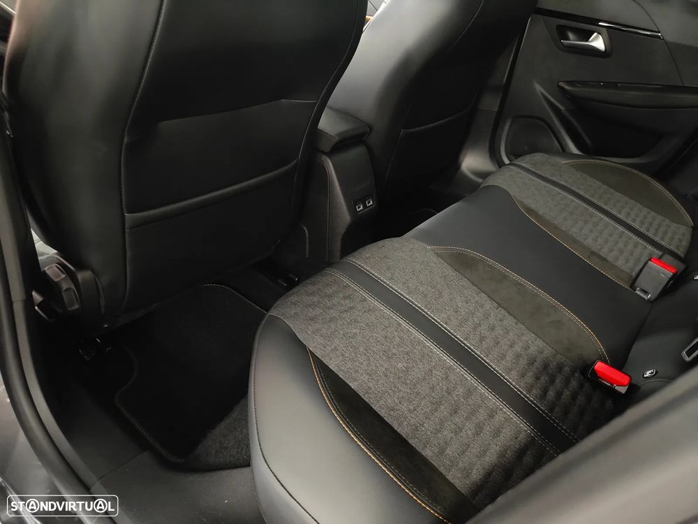 Peugeot 208 1.2 PureTech Allure Pack EAT8 - 41