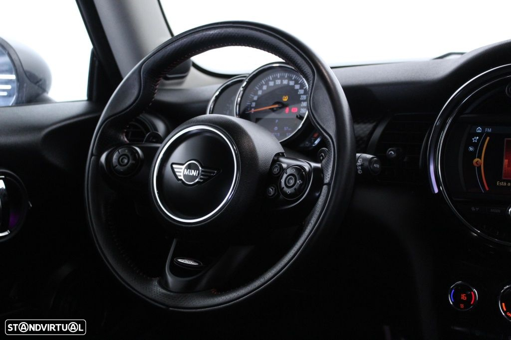 MINI 5 Portas Cooper S Auto - 16