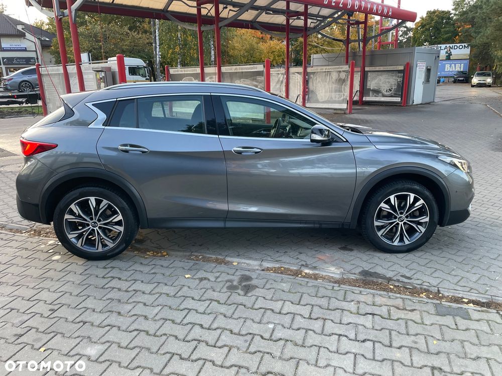 Infiniti QX30 - 6