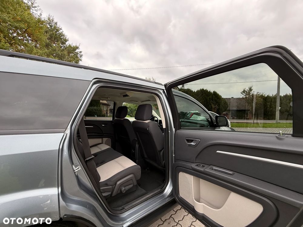 Dodge Journey 2.7 V6 R/T - 28