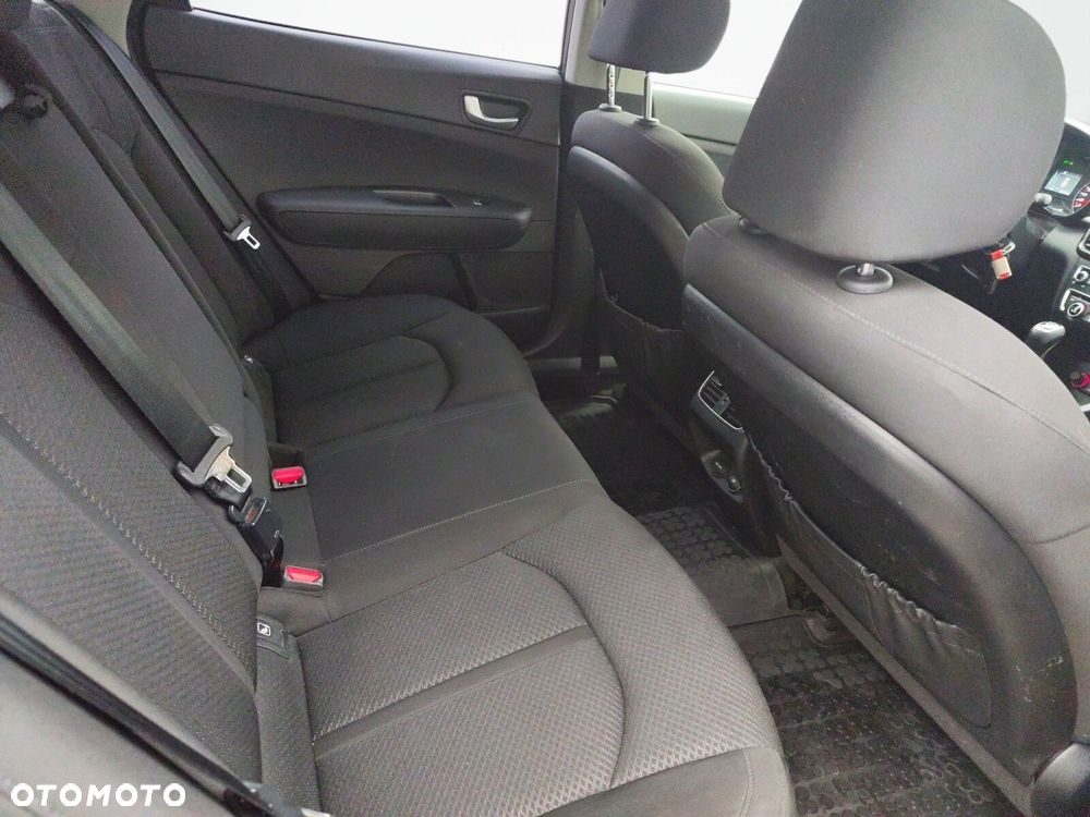 Kia Optima - 17
