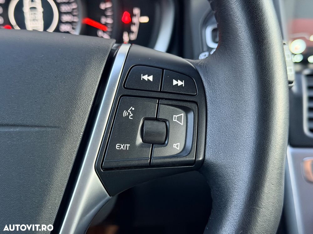 Volvo XC 60 D4 Geartronic Kinetic - 24