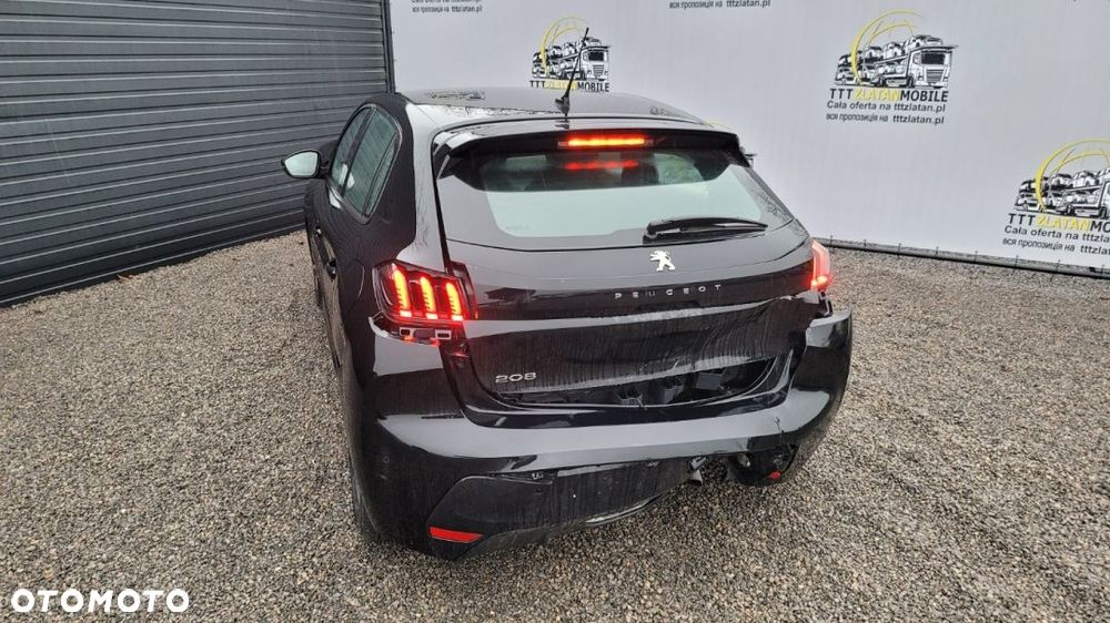 Peugeot 208 - 18