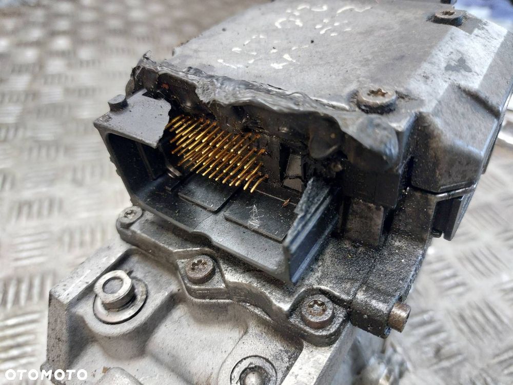 POMPA WTRYSKOWA USZKODZONA  ZAFIRA A LIFT 2.0 DTI 0470504227 55556383 - 2