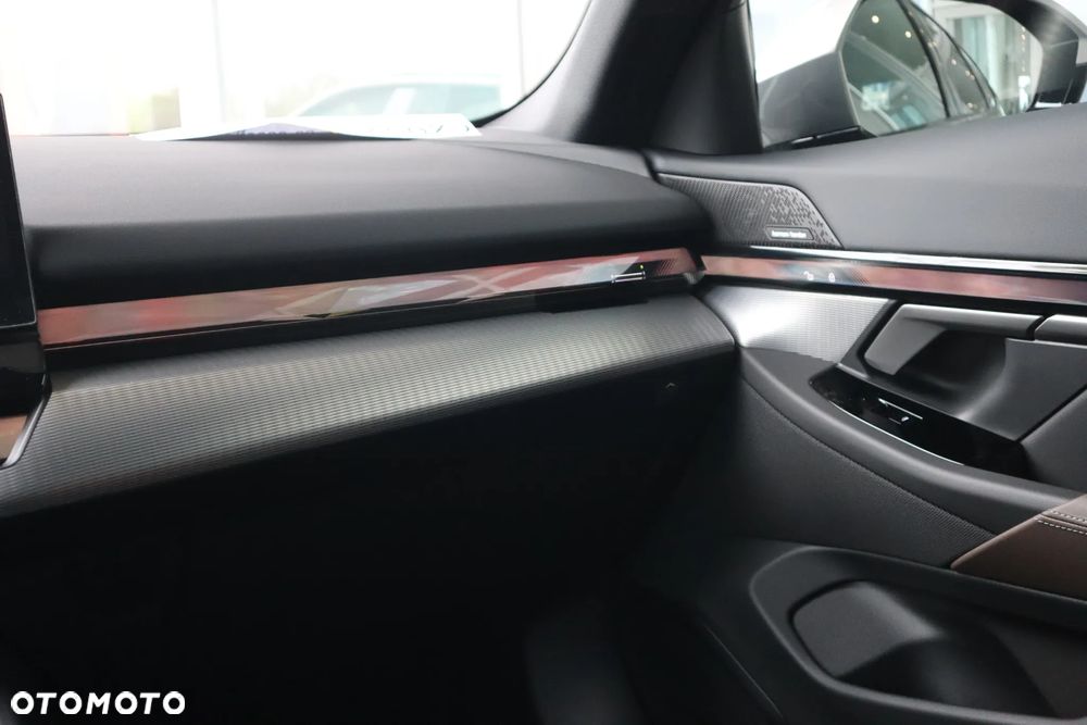 BMW i5 - 17