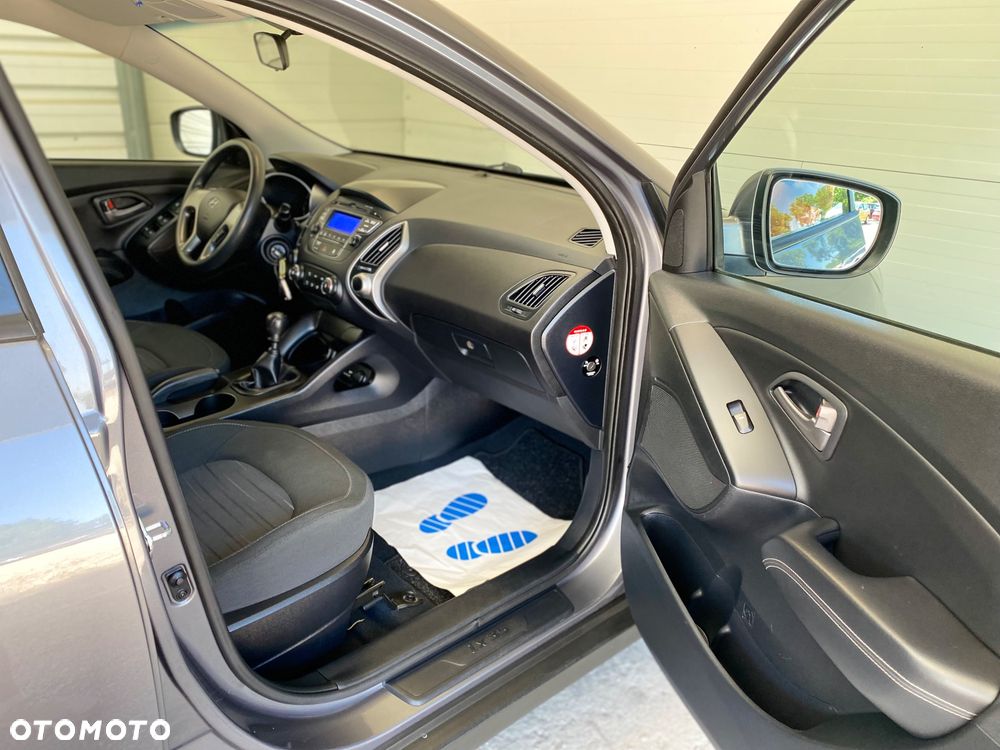 Hyundai ix35 1.6 2WD blue Trend - 14