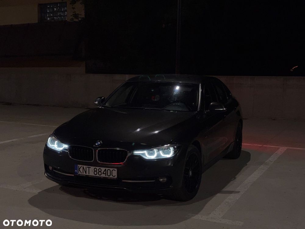 BMW Seria 3 320d xDrive - 14