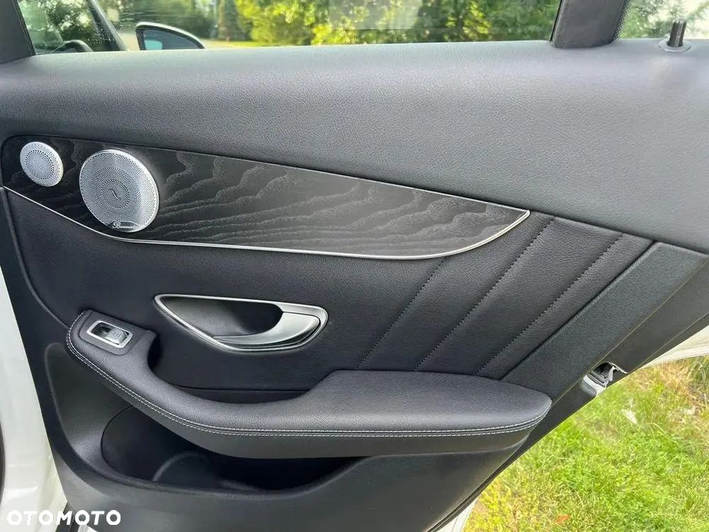 Mercedes-Benz GLC 300 4Matic 9G-TRONIC Edition Avantgarde - 17