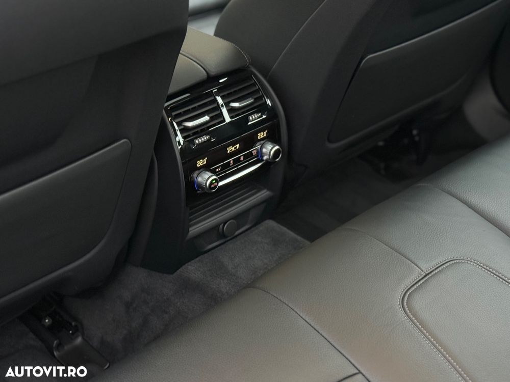 BMW Seria 5 530d xDrive Aut. - 27