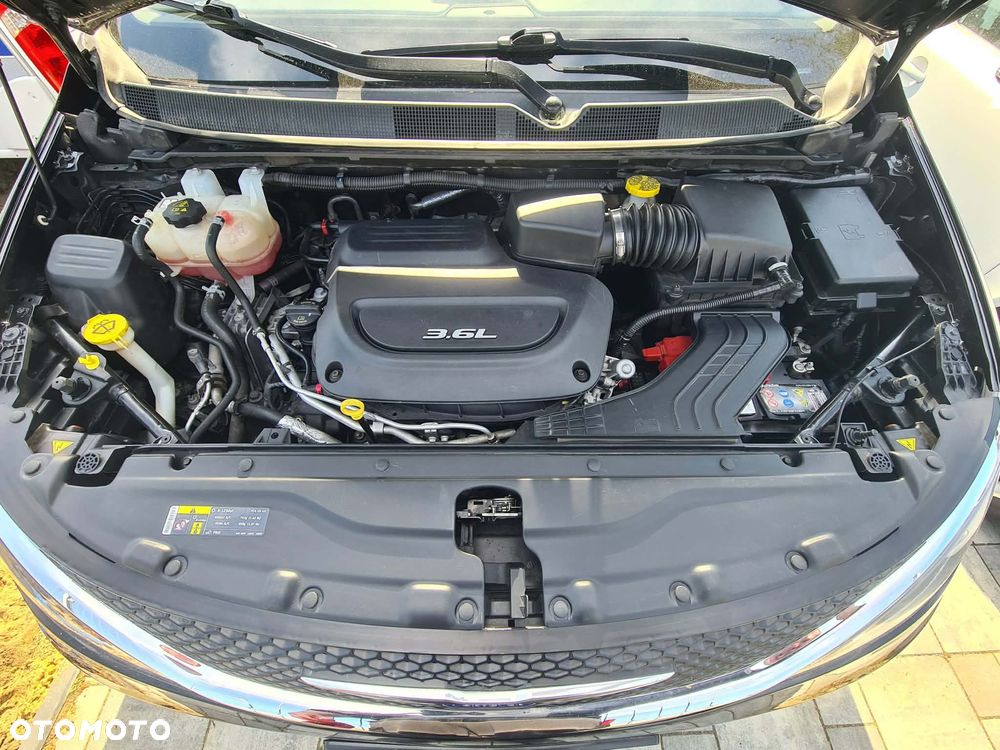 Chrysler Pacifica - 21