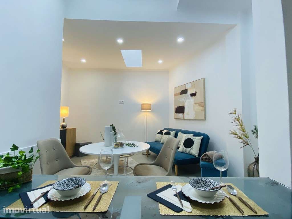 Apartamento T3, totalmente remodelado e mobilado, Penha de França -... - Grande imagem: 2/23