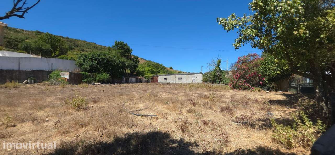 Terreno Urbanizável com Armazém em Arruda dos Vinhos - Grande imagem: 4/8