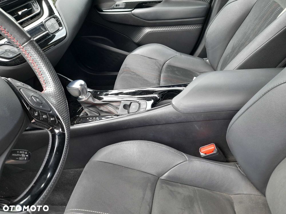 Toyota C-HR - 8