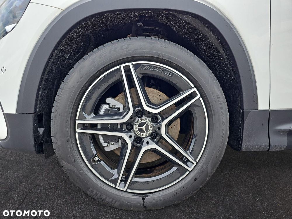 Mercedes-Benz GLB - 10