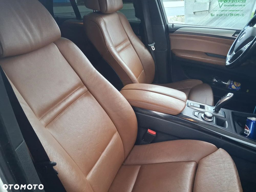 BMW X5 xDrive48i - 6