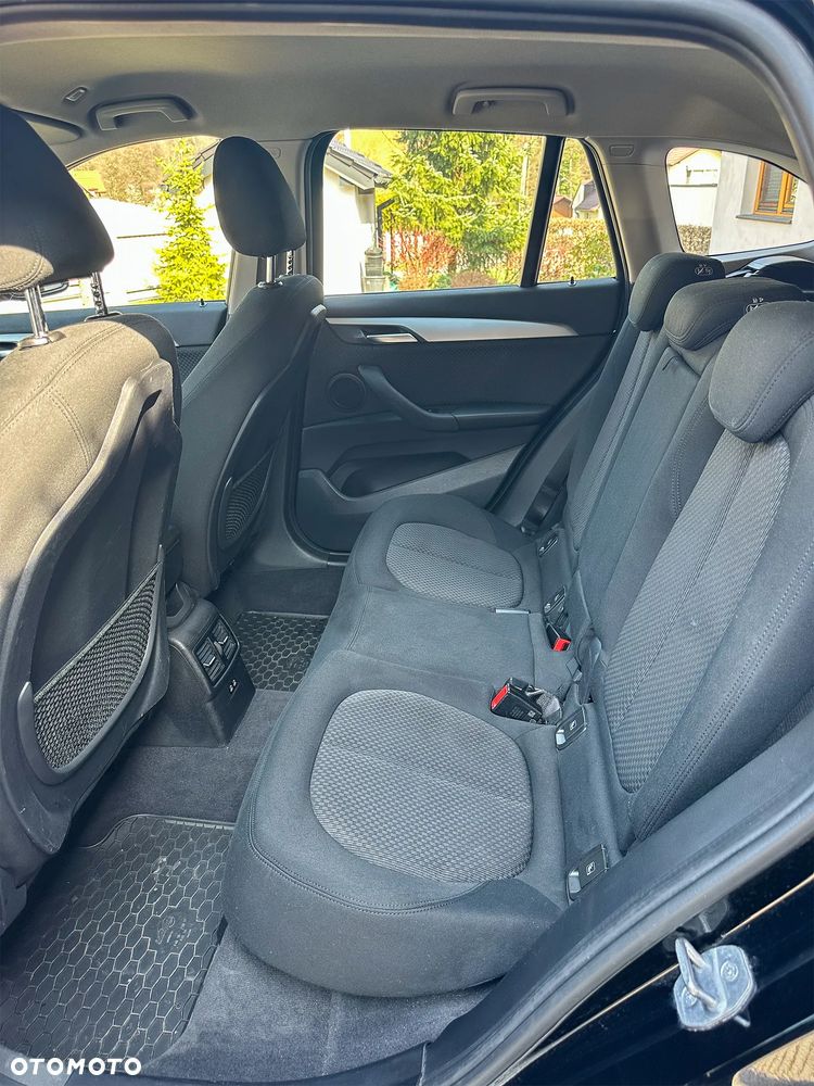 BMW X1 sDrive20i GPF - 14