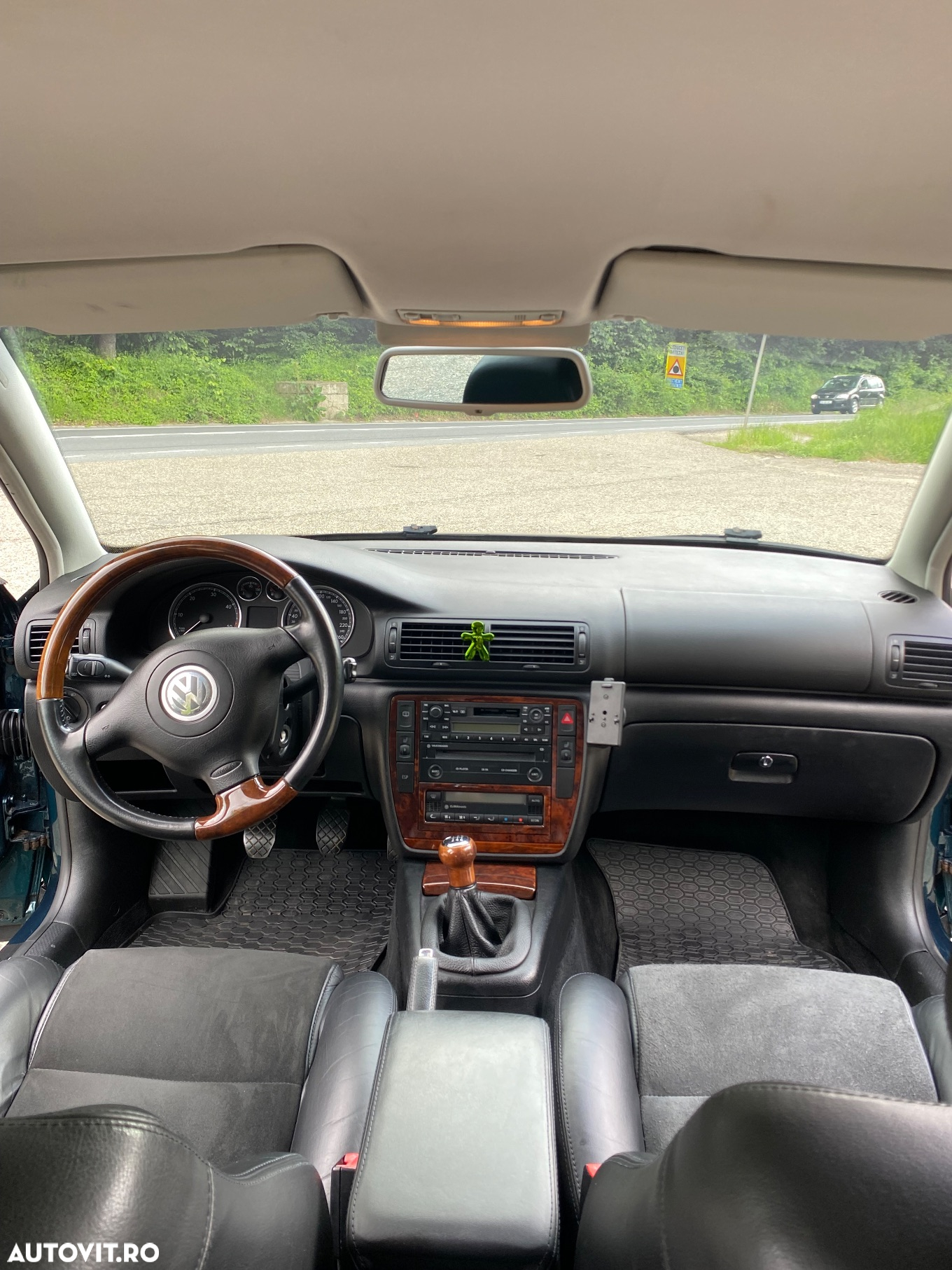 Volkswagen Passat Variant 1.9 TDI Highline - 25
