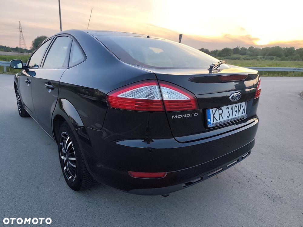 Ford Mondeo 1.6 Ghia - 6
