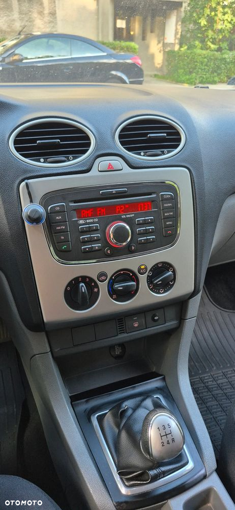 Ford Focus 1.6 Trend - 8