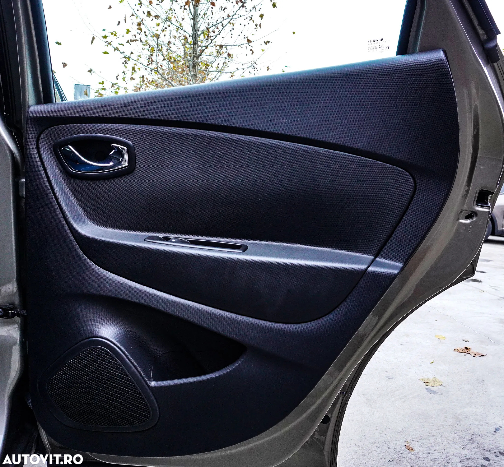 Renault Captur TCe Turbo Stop/Start Dynamique - 24