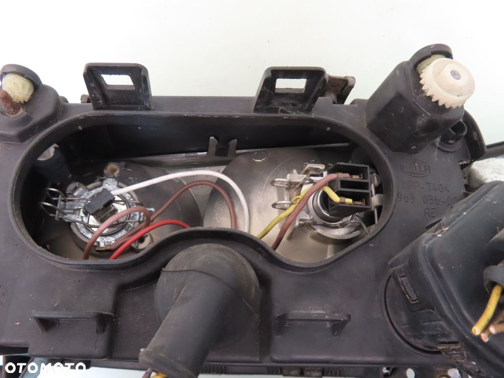 LAMPA PRAWA PRZEDNIA AUDI A3 8L - 3