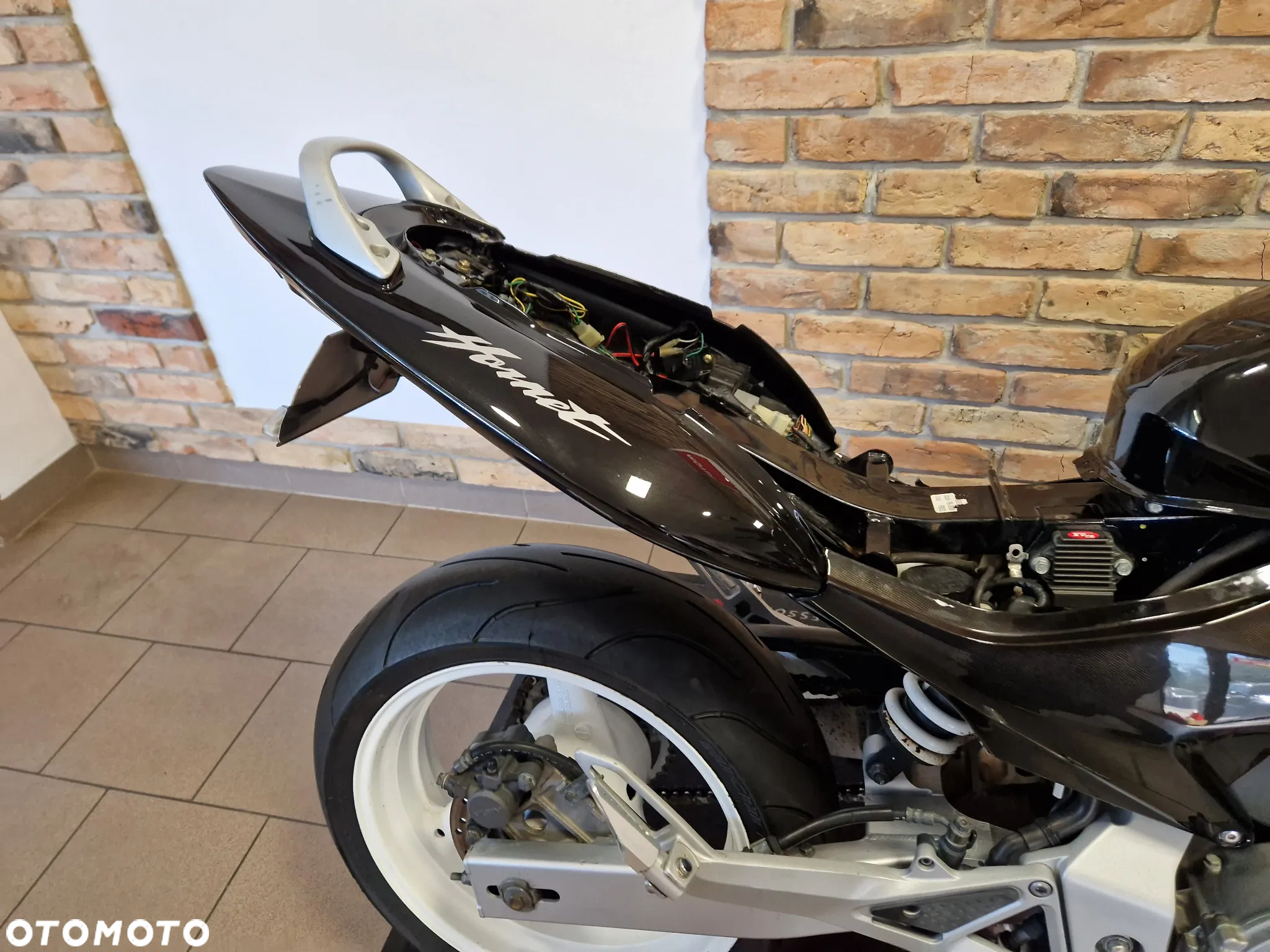 Honda Hornet - 14