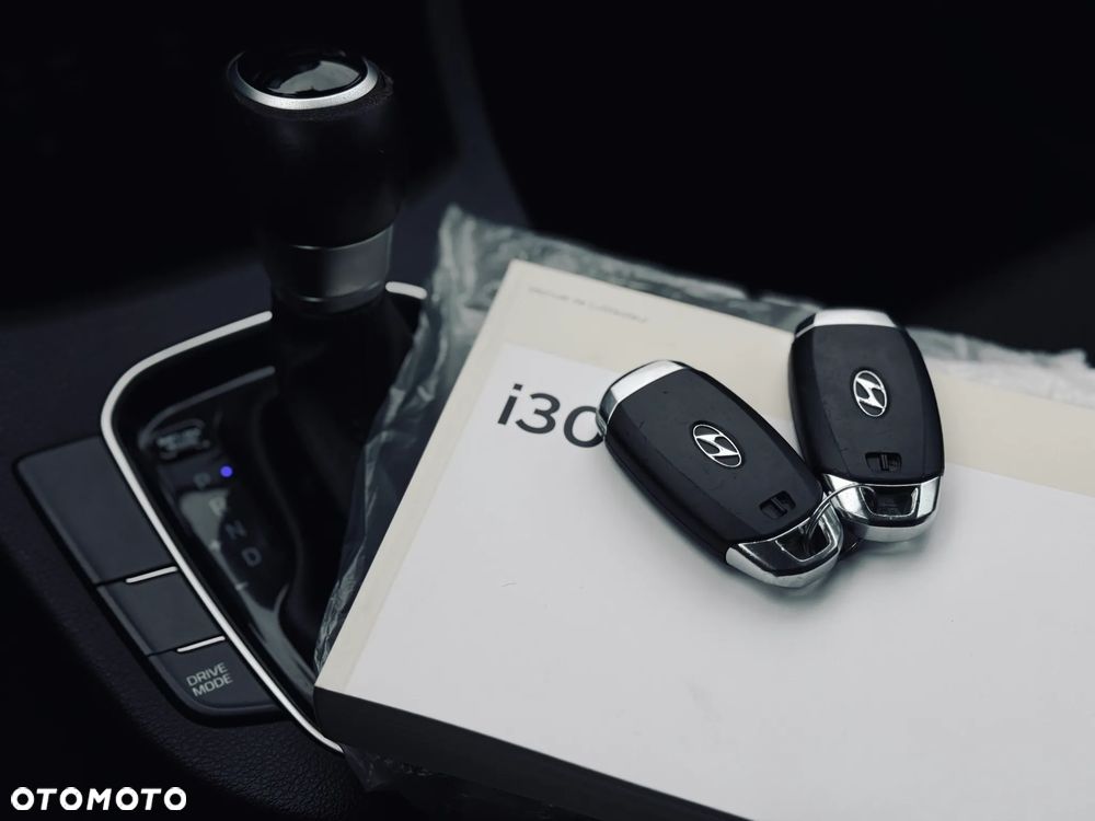Hyundai i30 1.6 CRDi BlueDrive Premium DCT - 34