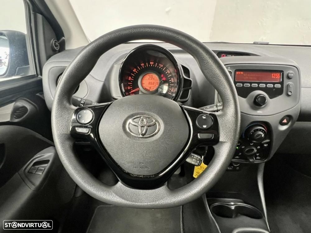 Toyota Aygo x-business - 12